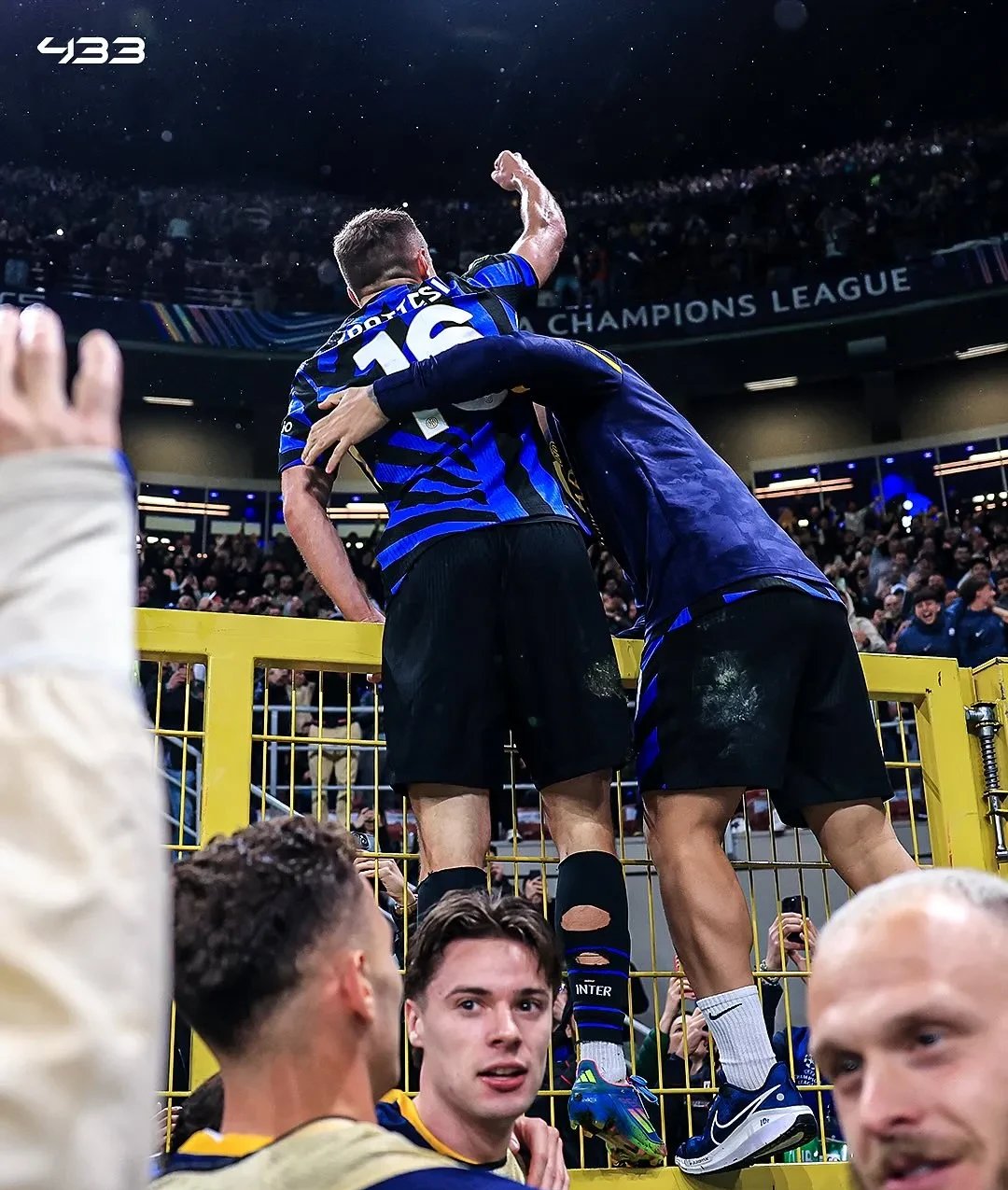 爱游戏手机版-巴萨关键一役惨遭绝杀，球迷难掩失望，可能开始积分行业这么比较.-爱游戏手机版