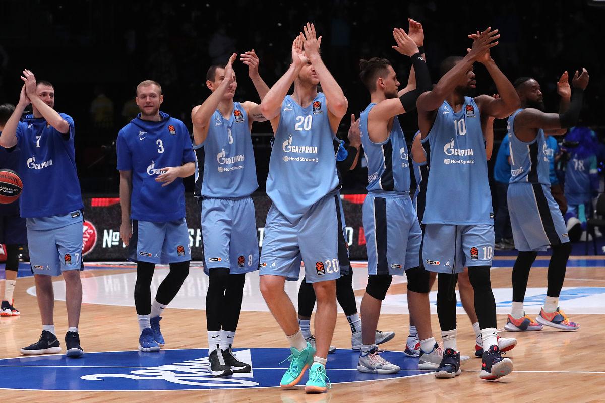 爱游戏体育-洛杉矶快船发布备战花絮，今晨主帅复盘，欧篮联任务艰巨，球队文化再被提及-爱游戏体育